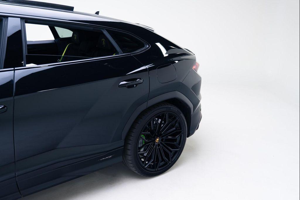 used 2025 Lamborghini Urus car, priced at $309,900