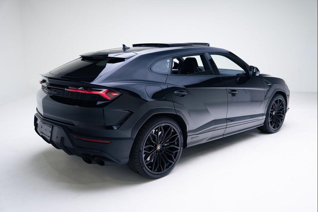 used 2025 Lamborghini Urus car, priced at $309,900