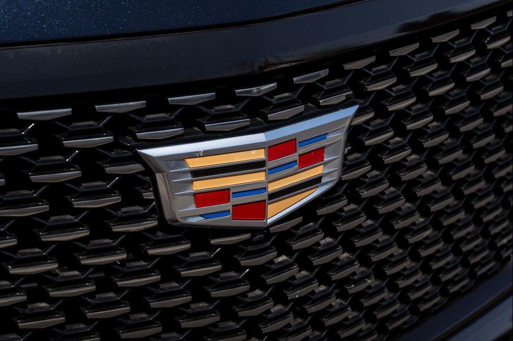 used 2022 Cadillac Escalade ESV car, priced at $79,900