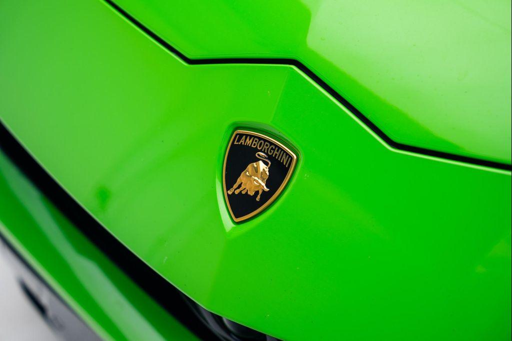 used 2021 Lamborghini Urus car, priced at $219,900