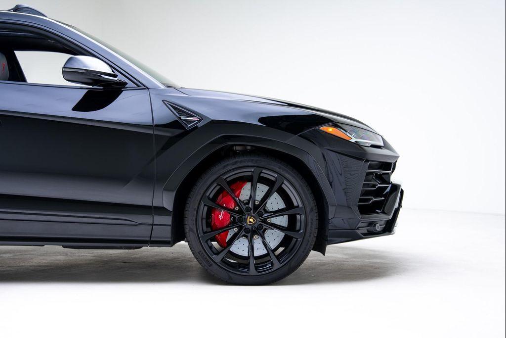 used 2022 Lamborghini Urus car, priced at $229,000