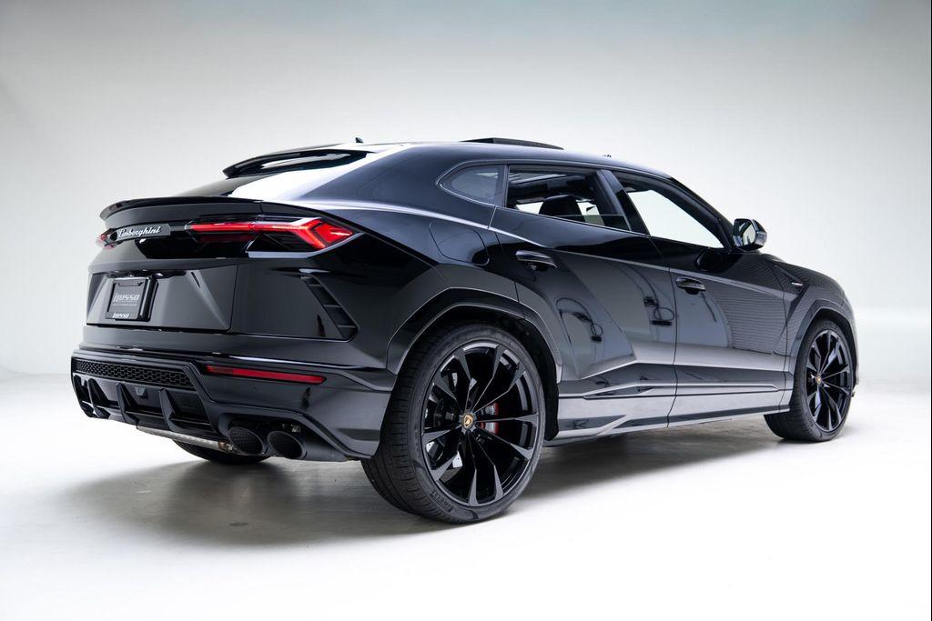 used 2022 Lamborghini Urus car, priced at $229,000