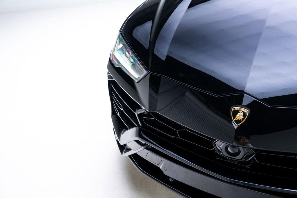 used 2022 Lamborghini Urus car, priced at $229,000