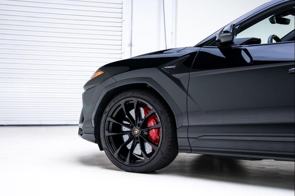 used 2022 Lamborghini Urus car, priced at $229,000