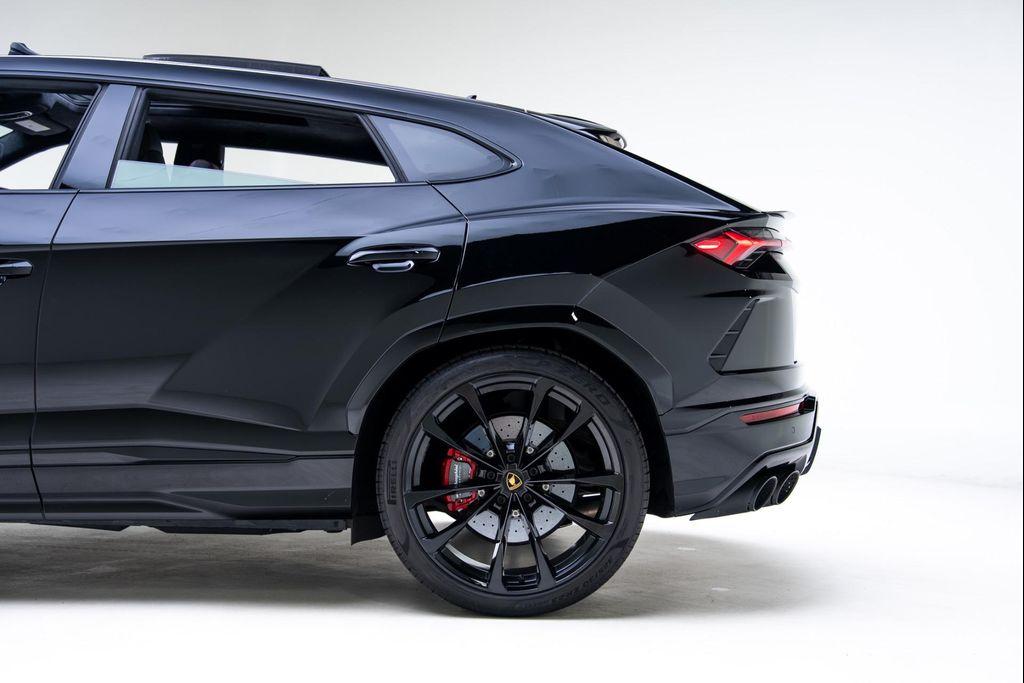 used 2022 Lamborghini Urus car, priced at $229,000