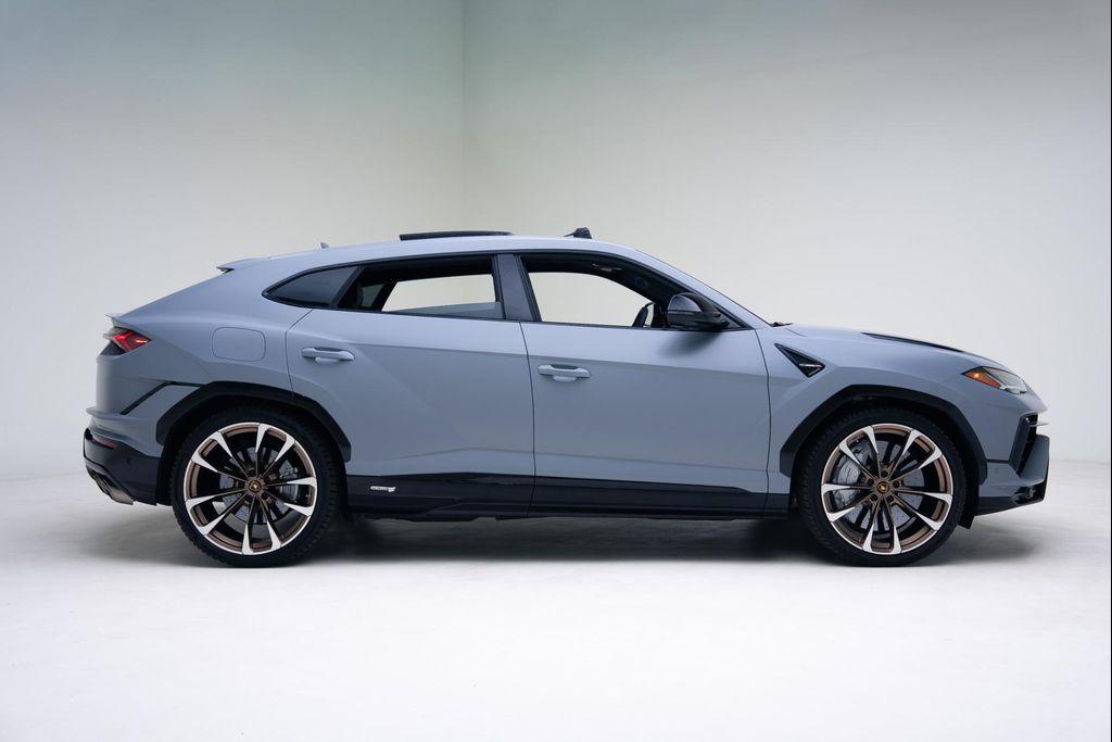 used 2024 Lamborghini Urus car, priced at $269,900