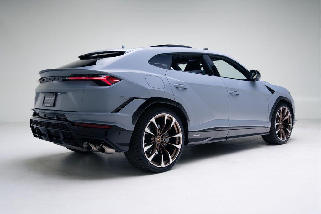 used 2024 Lamborghini Urus car, priced at $269,900