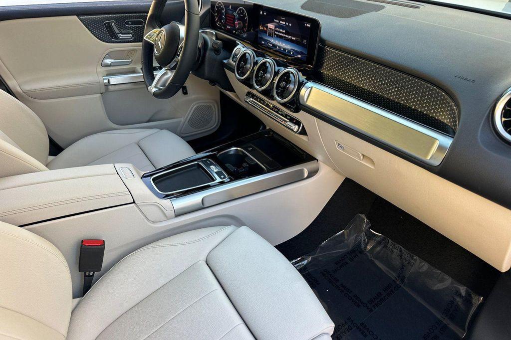used 2026 Mercedes-Benz GLB 250 car, priced at $45,585