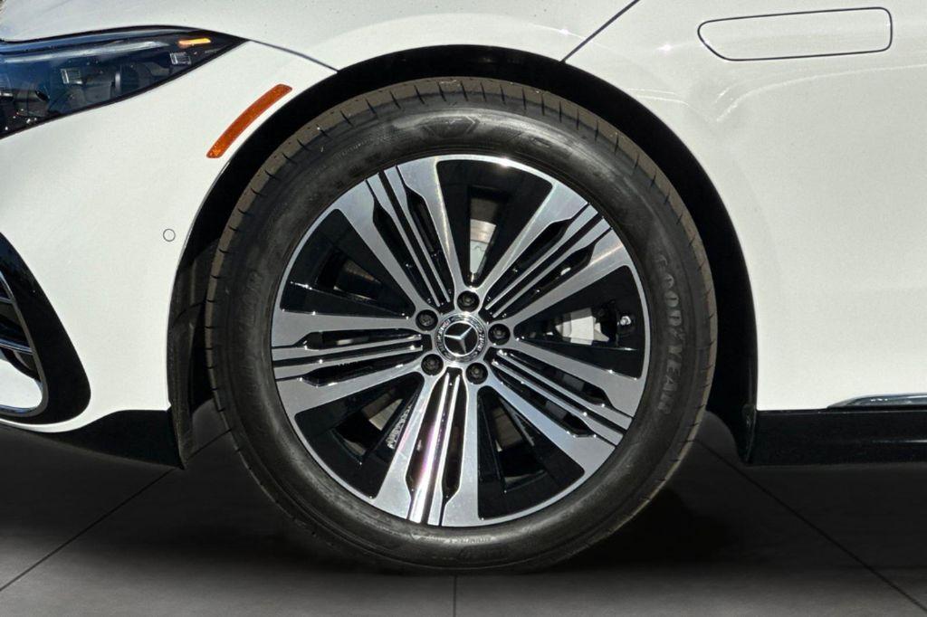 new 2026 Mercedes-Benz EQS 450 car, priced at $105,045