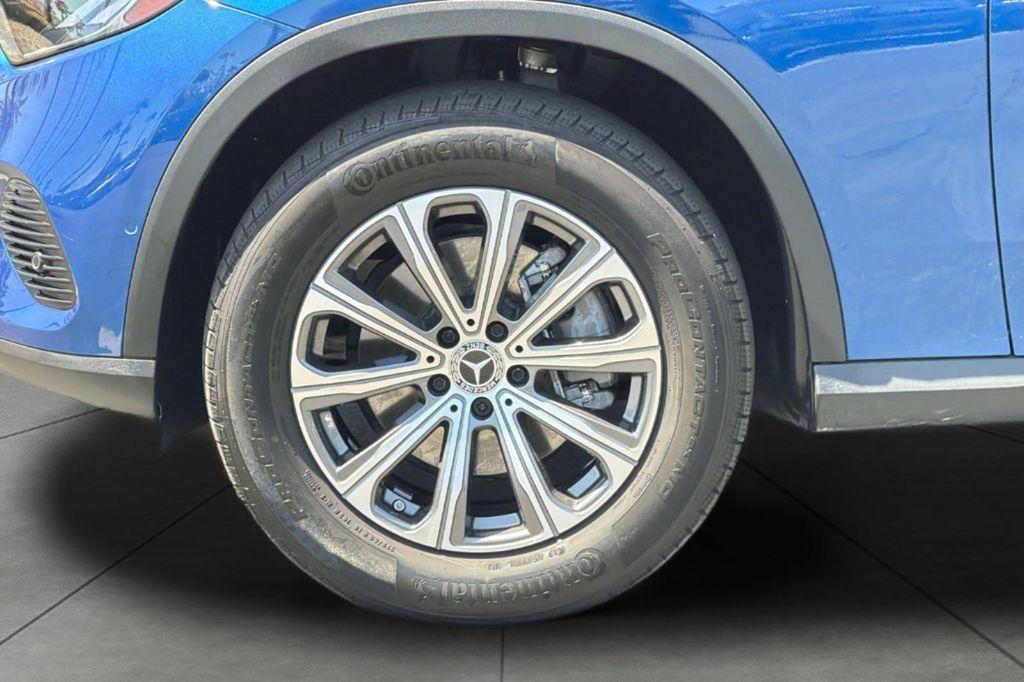 used 2024 Mercedes-Benz GLC 300 car, priced at $38,984