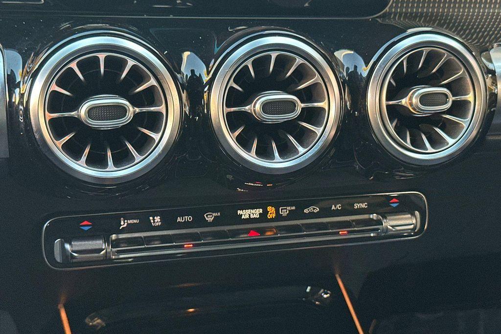 used 2020 Mercedes-Benz GLB 250 car, priced at $22,891