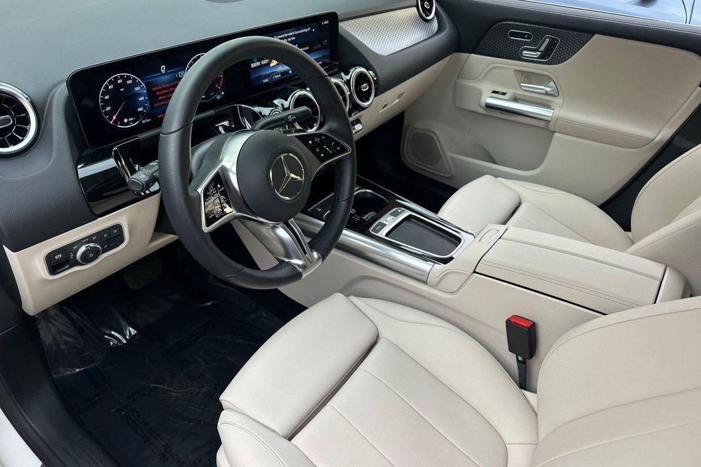 used 2026 Mercedes-Benz GLA 250 car, priced at $43,285