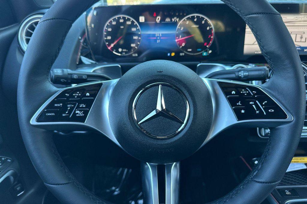 new 2026 Mercedes-Benz GLB 250 car, priced at $52,115