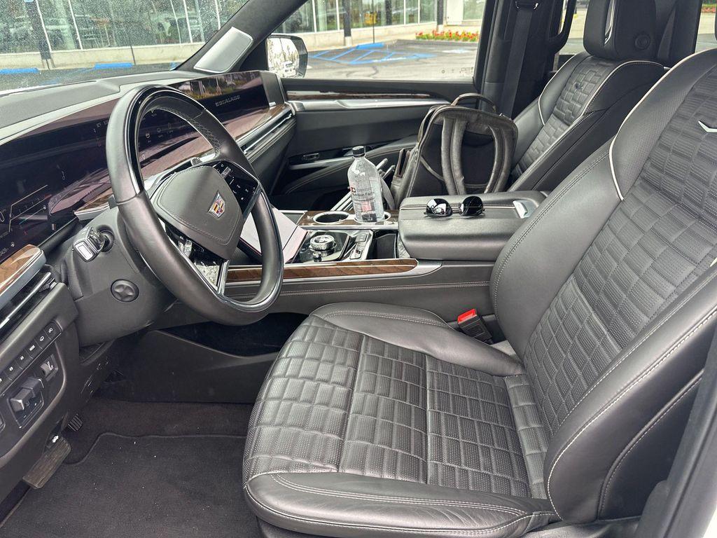 used 2025 Cadillac Escalade ESV car, priced at $114,854