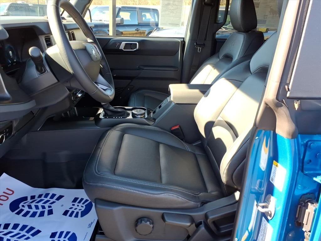 new 2025 Ford Bronco car, priced at $43,394