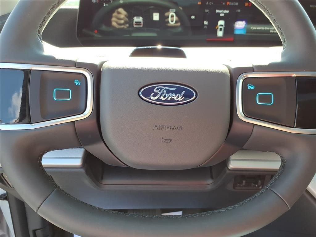new 2025 Ford Expedition Max car, priced at $71,408