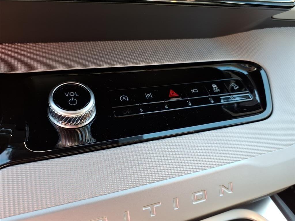 new 2025 Ford Expedition Max car, priced at $71,408