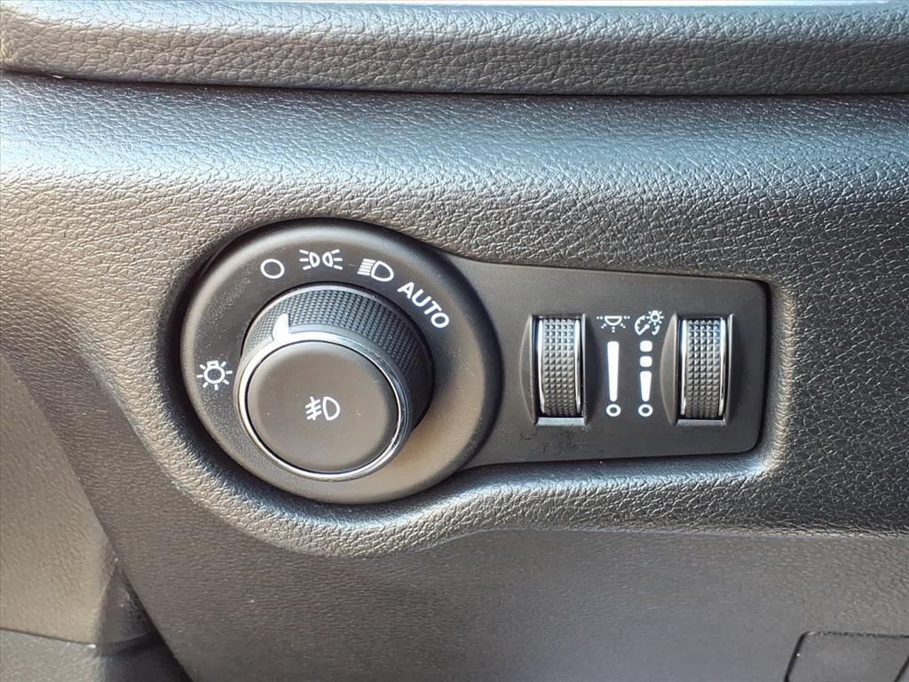 used 2025 Chrysler Pacifica car, priced at $36,838