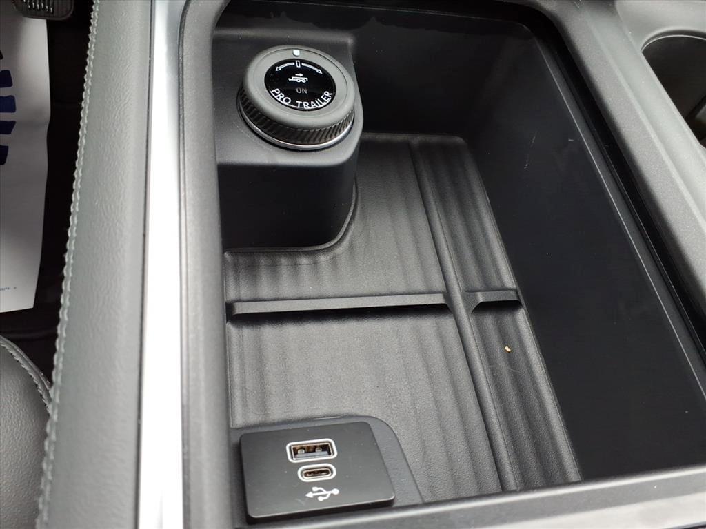 new 2026 Ford Expedition car, priced at $74,445