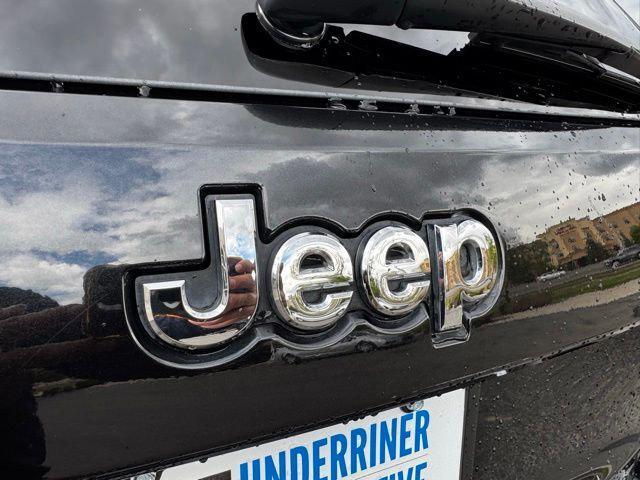 used 2014 Jeep Grand Cherokee car, priced at $10,000