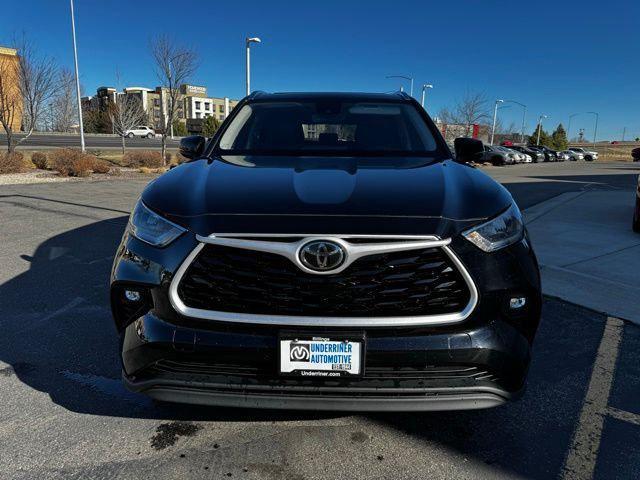 used 2020 Toyota Highlander car, priced at $27,995