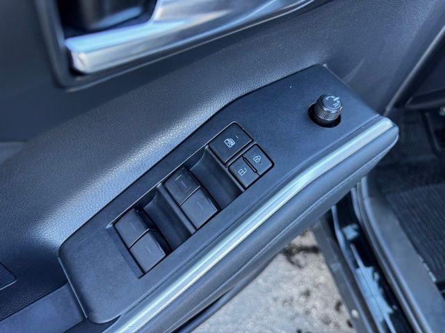 used 2020 Toyota Highlander car, priced at $27,995