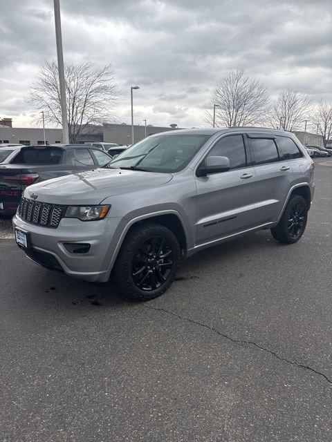 used 2019 Jeep Grand Cherokee car, priced at $17,500