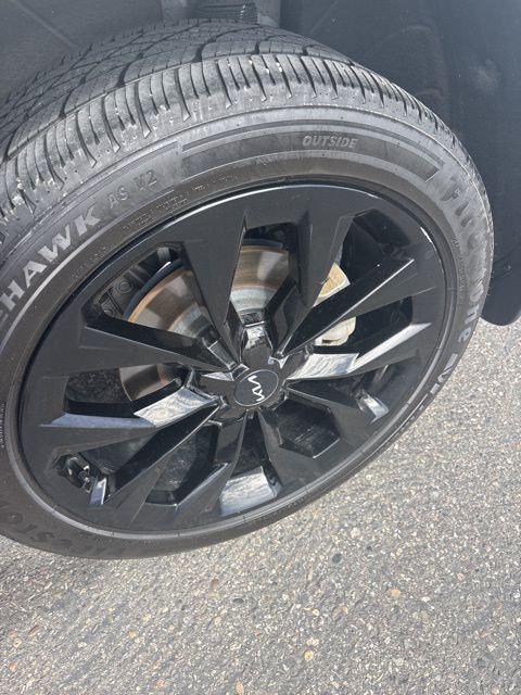 used 2023 Kia Sorento car, priced at $28,200