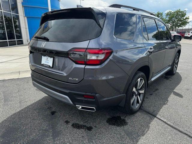 used 2023 Honda Pilot car, priced at $43,000