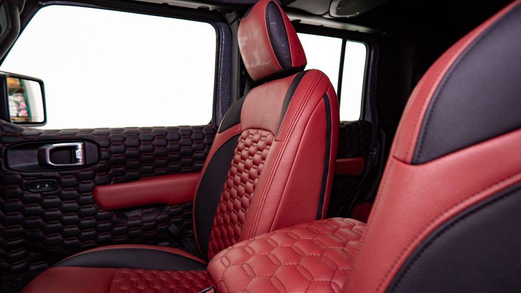 used 2025 Jeep Gladiator car, priced at $208,999