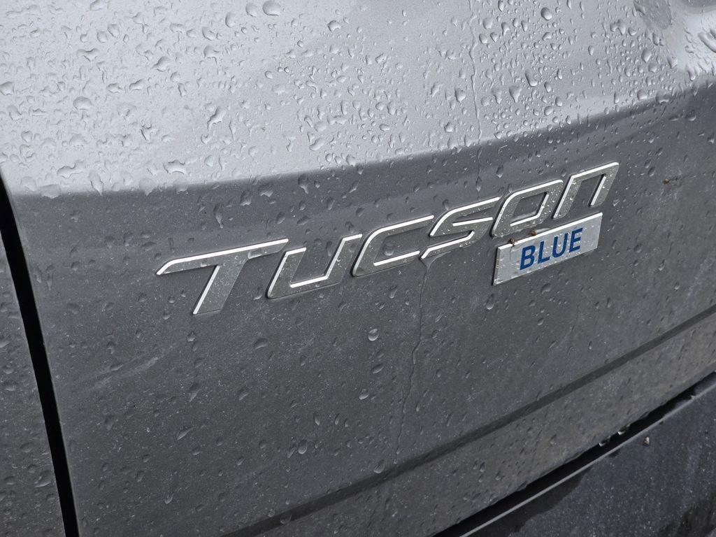 new 2026 Hyundai TUCSON Hybrid car