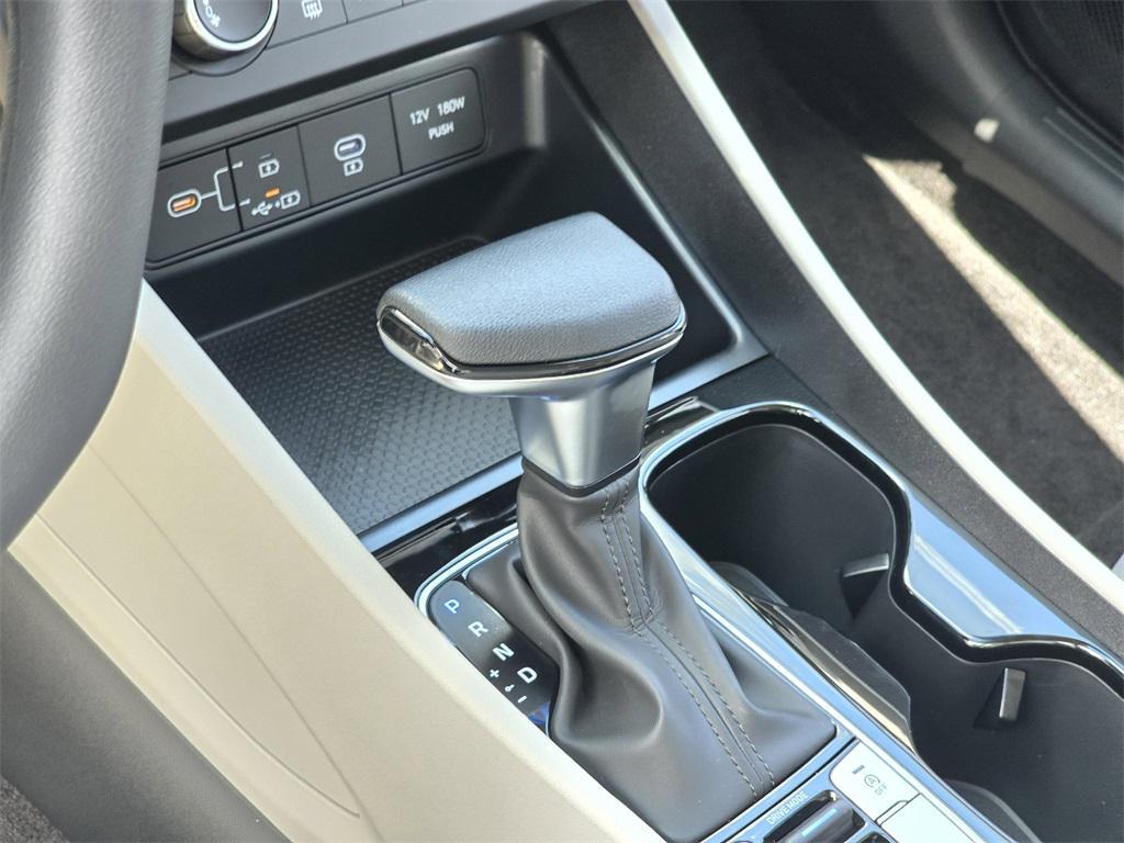 new 2026 Hyundai Tucson car, priced at $31,985