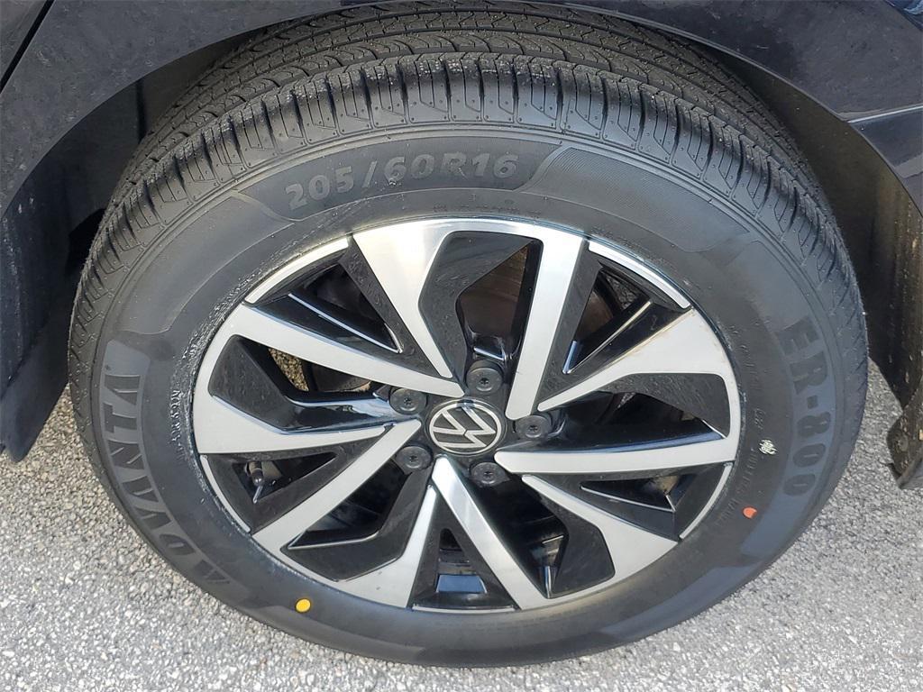 used 2024 Volkswagen Jetta car, priced at $15,692