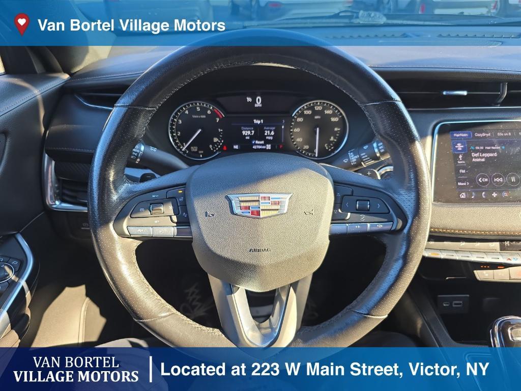 used 2020 Cadillac XT4 car, priced at $24,500