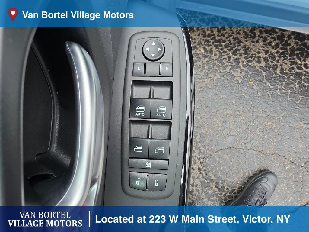 used 2023 Jeep Cherokee car, priced at $21,900