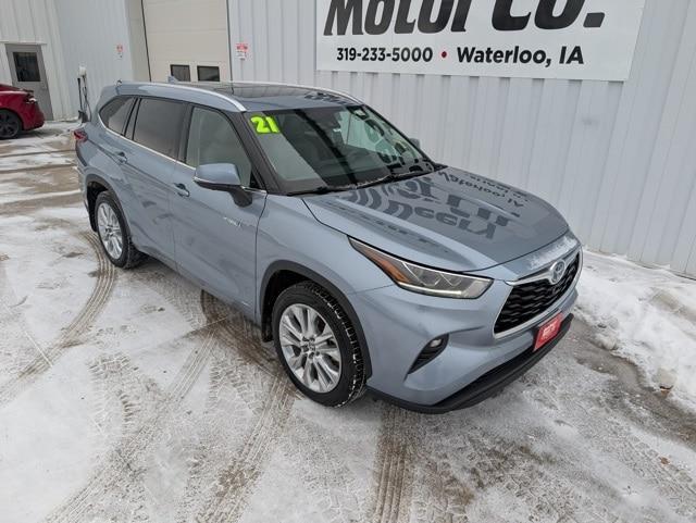 used 2021 Toyota Highlander Hybrid car, priced at $28,113