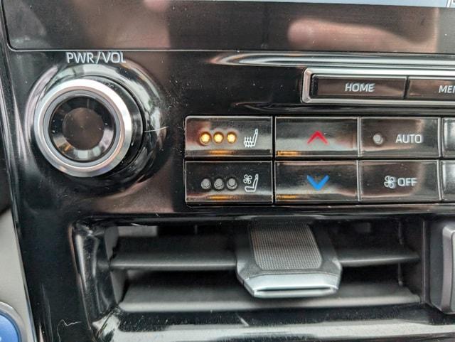 used 2021 Toyota Highlander Hybrid car, priced at $28,113