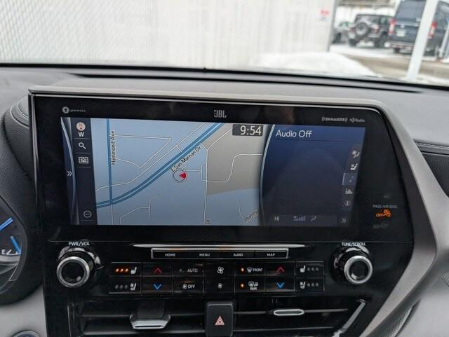 used 2021 Toyota Highlander Hybrid car, priced at $28,113