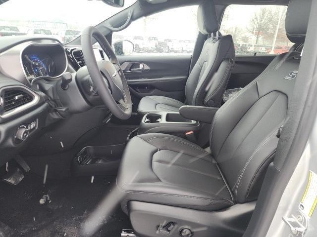 new 2026 Chrysler Pacifica car, priced at $44,382