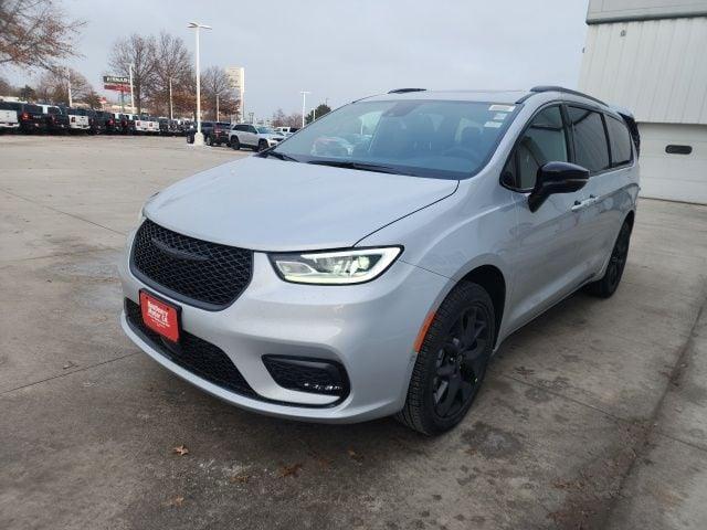 new 2026 Chrysler Pacifica car, priced at $49,699