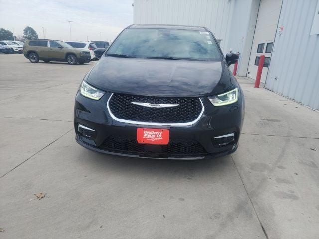 new 2026 Chrysler Pacifica car, priced at $52,215