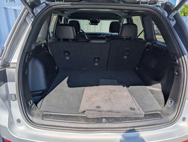 used 2025 Jeep Grand Cherokee car, priced at $32,450
