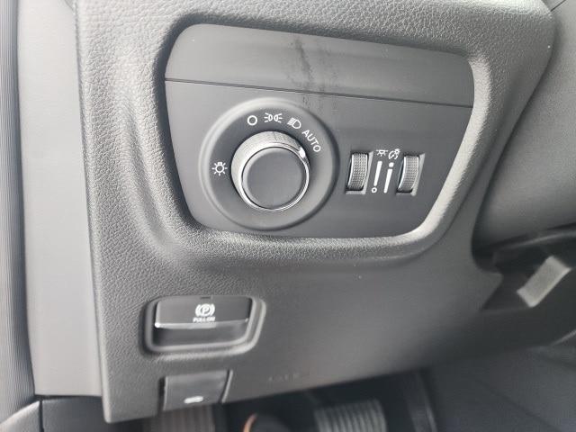 new 2025 Jeep Grand Cherokee L car, priced at $42,484