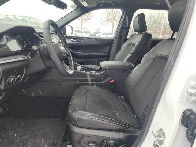 new 2025 Jeep Grand Cherokee L car, priced at $42,484