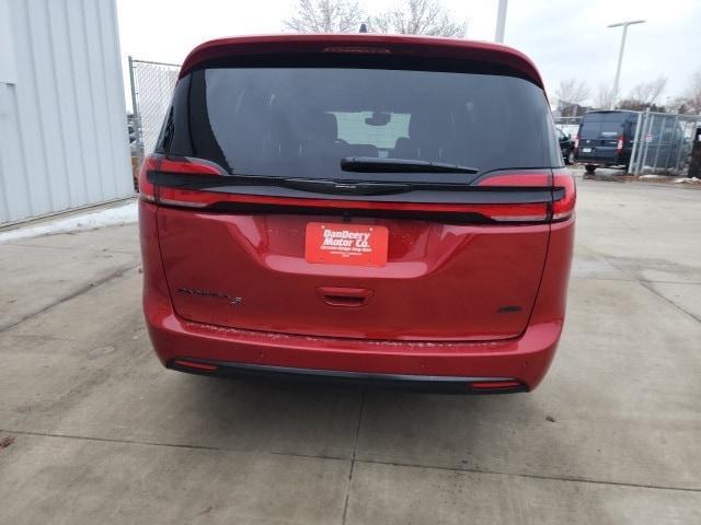 new 2026 Chrysler Pacifica car, priced at $44,382