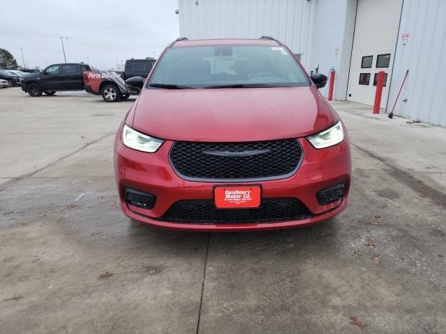 new 2026 Chrysler Pacifica car, priced at $44,382