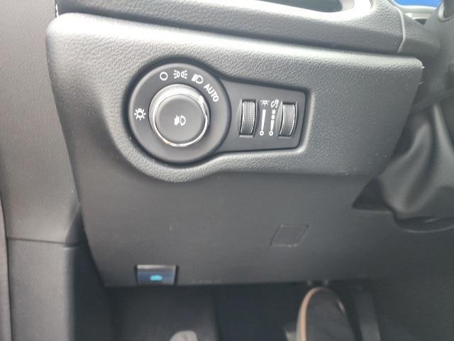 new 2026 Chrysler Pacifica car, priced at $44,382