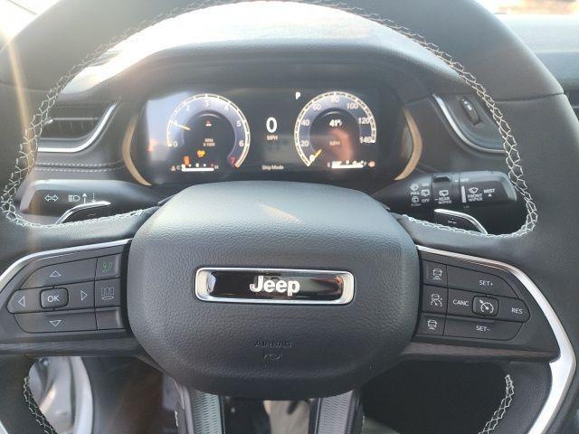 new 2025 Jeep Grand Cherokee car, priced at $39,928