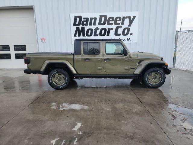 new 2026 Jeep Gladiator car, priced at $45,945