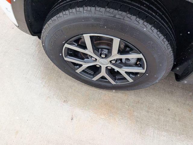 used 2024 Jeep Grand Cherokee L car, priced at $30,740